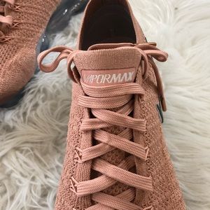 vapormax flyknit 2 rose gold